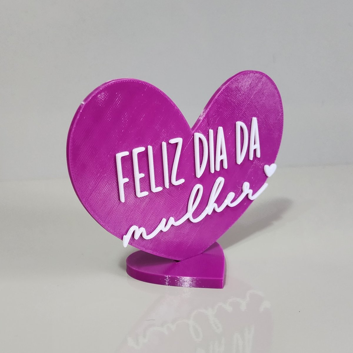 Coração  Feliz Dia da Mulher Rosa