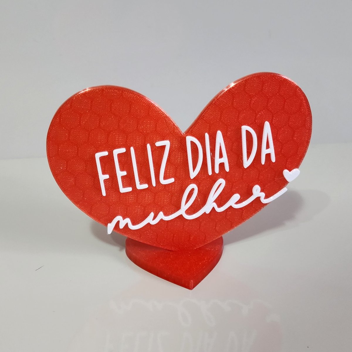 Coração  Feliz Dia da Mulher Vermelho Translúcido